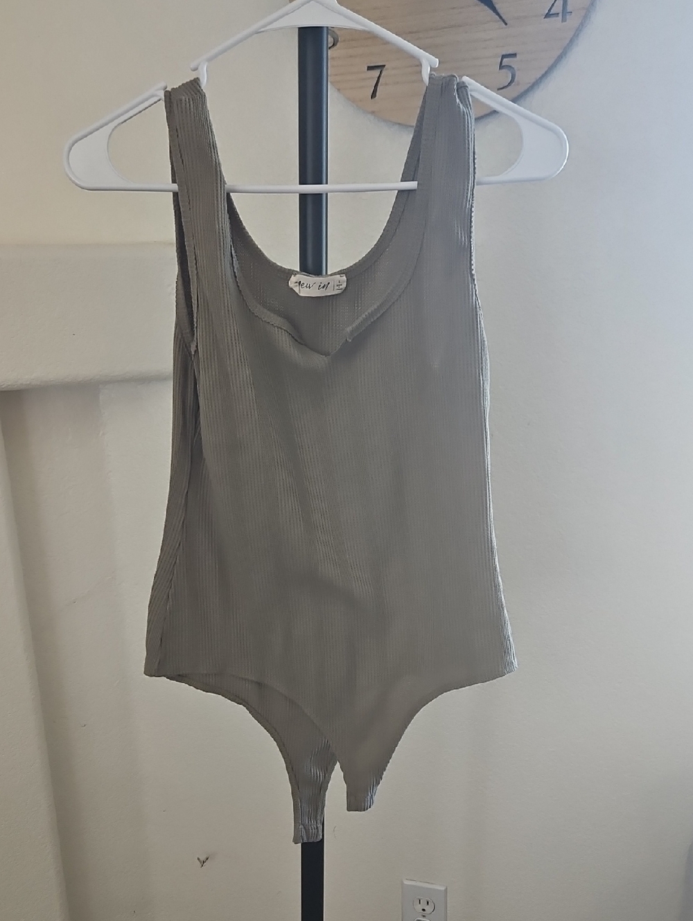 Ribbed Scoop Neck Bodysuit in Olive Green Size L